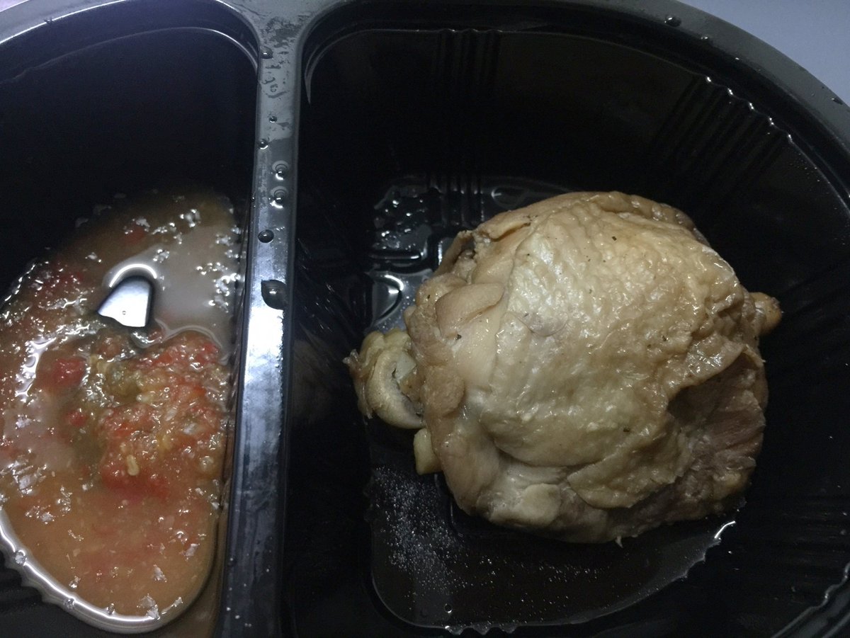 MaprangNct's tweet photo. อร่อยมากกกอะ ไม่รู้มีนานหรือยัง ไก่ชิ้นใหญ่เลย นุ่มไม่แห้งมีความเค็มๆนิดๆ น้ำจิ้มเผ็ดนำเลยเค็มๆเปรี้ยวๆค่อยตามมา ได้เลยอะรสแบบนี้ผ่านสำหรับเรา กินกับข้าวร้อนๆอร่อยๆ #รีวิวเซเว่น #อร่อยไปแดก https://t.co/KE69CyyHTS