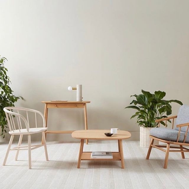_DavidIrwin's tweet photo. #Regram @anothercountryltd ・・・
Hardy Family portrait.
.
.
.
🌱 by @plantdesignsldn
📷 @idavidbrook .
.
#anothercountry #solidwoodfurniture #hardy #hardyseries #coffeetable #armchair #console #sidetable #chair #davidirwin #solidoakfurniture #lifesty… https://t.co/ViMTNhxLjd https://t.co/6UHP8i4pB7
