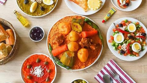 eltaief_aya's tweet photo. أكلات تونسية 🍴🇹🇳
#تونس_المزيانة⭐
#Beautiful_Tunisia 🇹🇳🌹 https://t.co/F82wXdrRBv