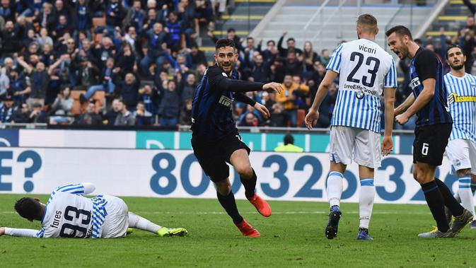 Politano celebra su gol al SPAL.