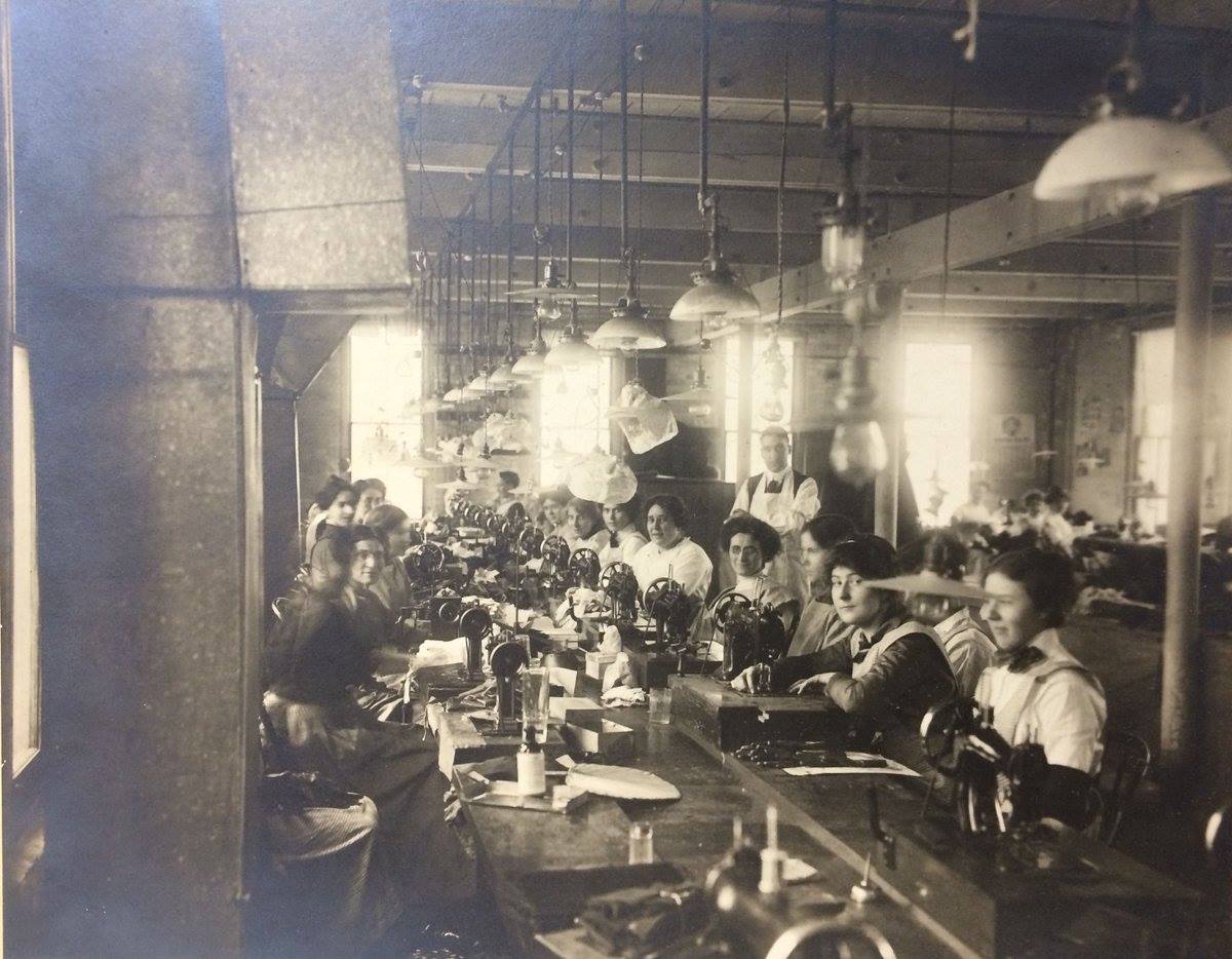FulCoHistorian's tweet photo. Join us on 3/28 at 6:30pm at the Fulton County Museum in Gloversville for the Year of the Glove Kick-Off event! Art, history, and more, w/ refreshments from our friends at Stump City Brewing. Free &amp; open to the public! More info: https://t.co/0jSATfxSgq https://t.co/V2xZ3ZU5rv