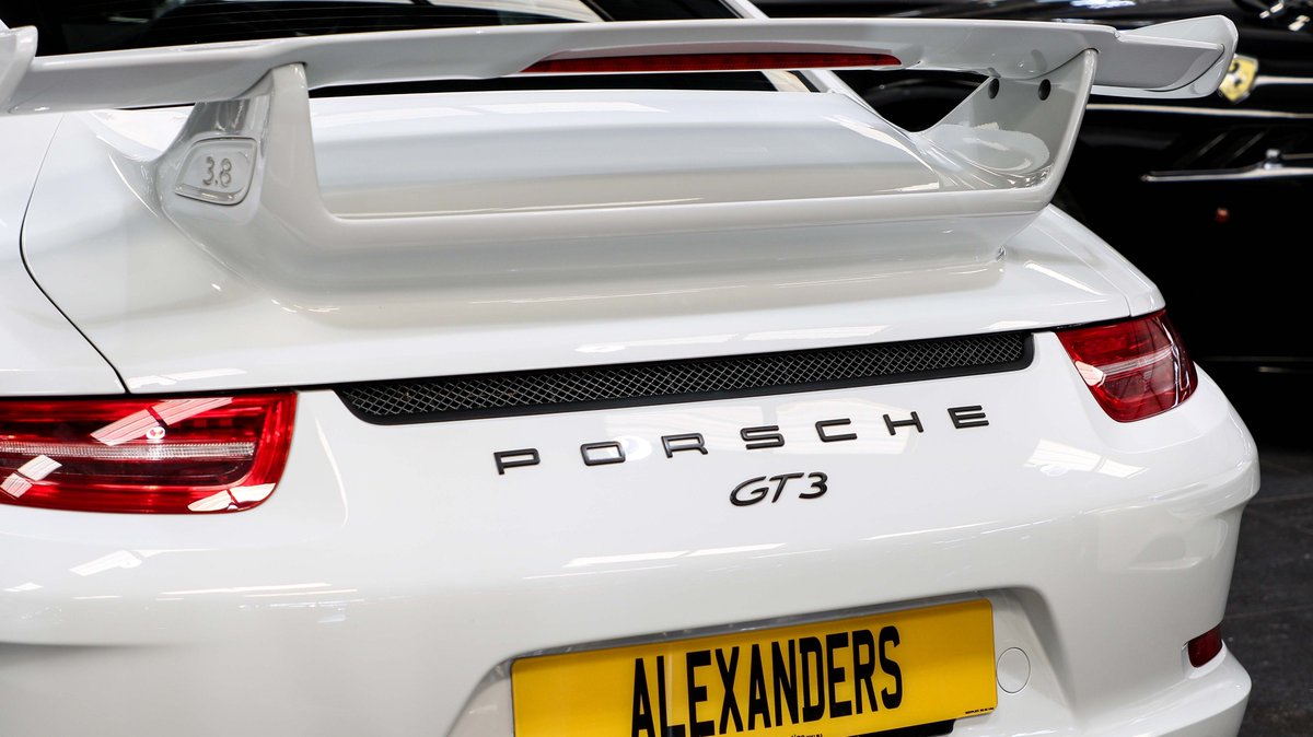 Alexanders_cars's tweet photo. An absolute stunning GT3 has just arrived, this 3.8 991 has covered only 6600 miles from new. Going live this afternoon https://t.co/DEdOKTDcYa
#porsche #911GT3 #GT3 #alexandersprestige https://t.co/HycvOMxp71