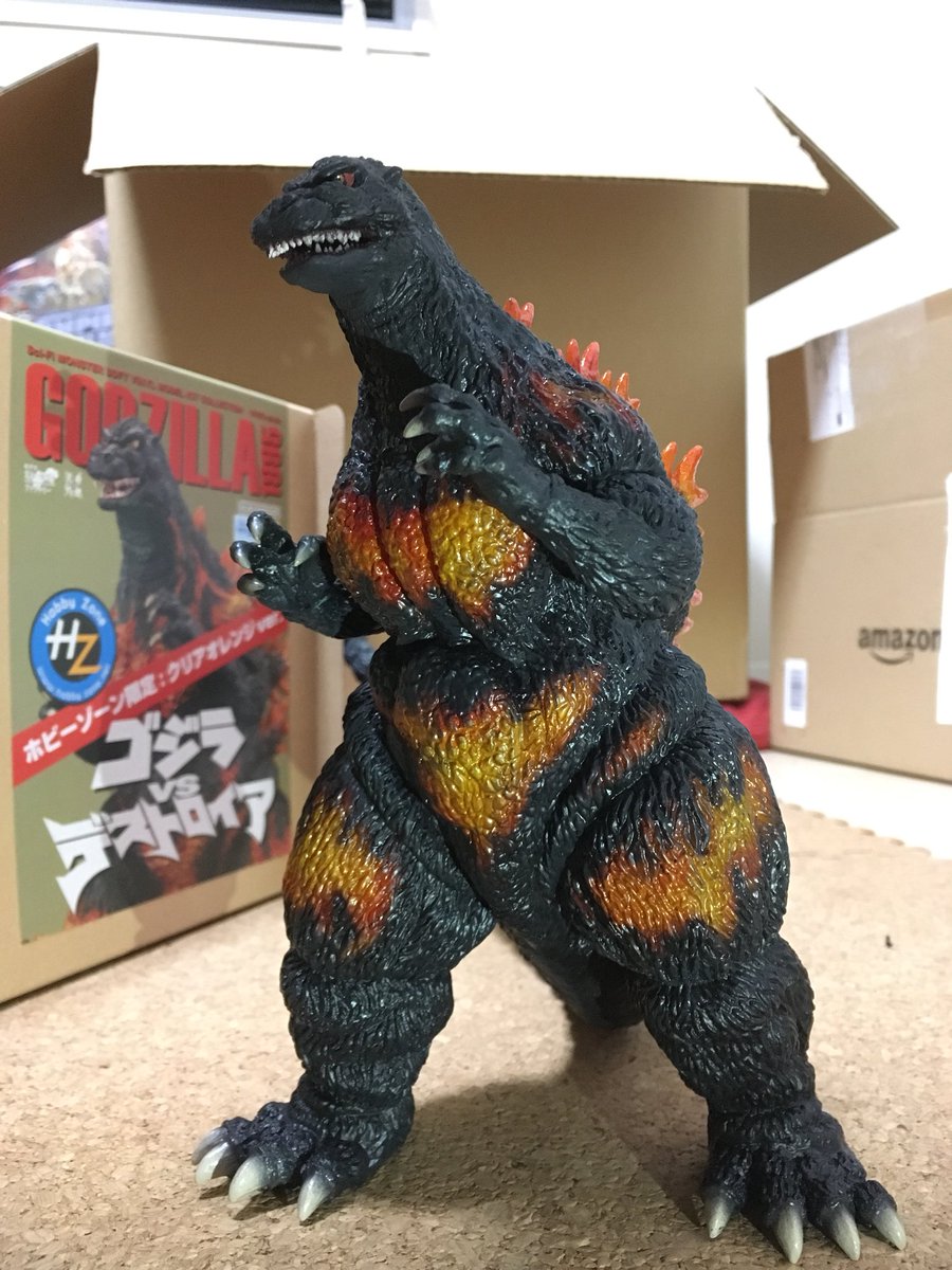 海洋堂のソフビキット ゴジラ1995が完成しました！ もっと赤い部分を