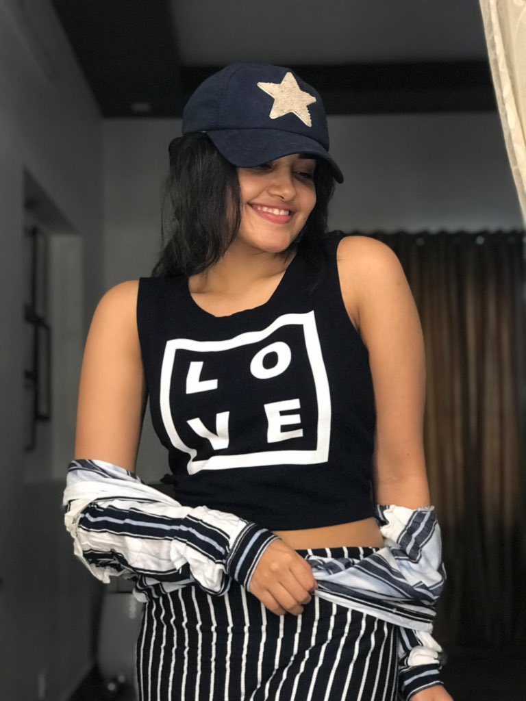 anupamahere's tweet photo. A complete mess 😝 https://t.co/5dHazgh10p