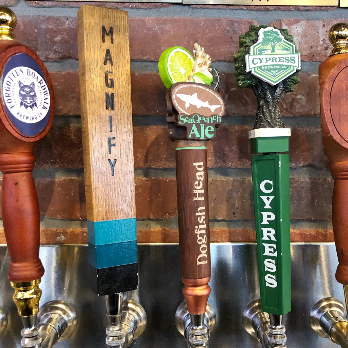 Lots of great beers on tap right now!

#sunday #sundayfunday #drinklocal #craftbeer #newbrunswick #nj