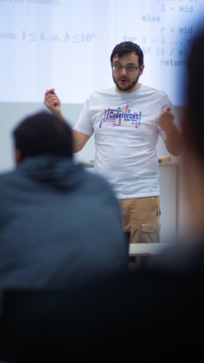 GUtech_CSC's tweet photo. إبتدأ اليوم الثاني لمعسكر #HelloMuscat للبرمجة مع Mike Mirzayanov المؤسس والرئيس التنفيدي لموقع @codeforces تركيزاً على المسار التدريبي لتدريب وتأهيل المشاركين. https://t.co/NfpXSJvkOa