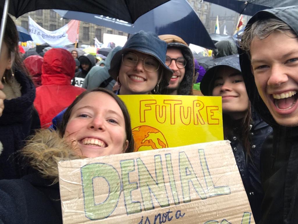 The Climate March is happening in Amsterdam as we speak. Over 40,000 people demand action #climatemarch #klimaatmars #actiontime #causes #eucstudents