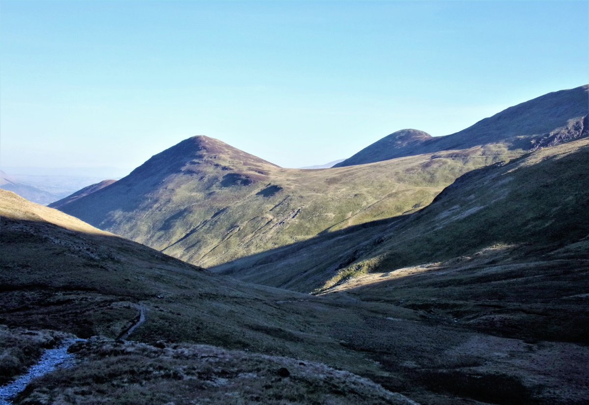 StanLeigh18's tweet photo. 4 more #Wainwright #Fell images of my alphabetical #Lakeland journey
#NabScar view of #RydalWater & #ConistonFells- ##NethermostPike summit #Outerside - #PaveyArk & #StickleTarn
@glocky @keswickbootco @Wainwright_Pub @fellpics https://t.co/gp6OQg6dbl