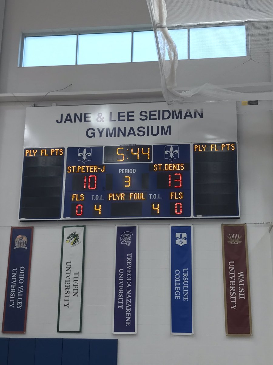 stpeterstjoecyo's tweet photo. The Lady Maggots are down at the half but there is plenty of basketball to play! St. Paul is also down at the half with a score of 17-21. #GoMaggots https://t.co/1WsLS6H4ji