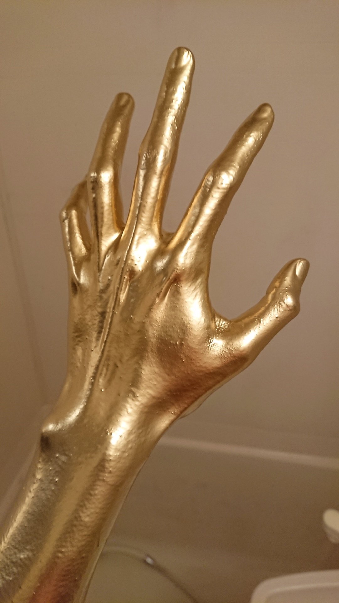 Twitter 上的しろと 金粉を塗った足の動画 光沢が綺麗だ T Co J8z8yhnbzm Twitter