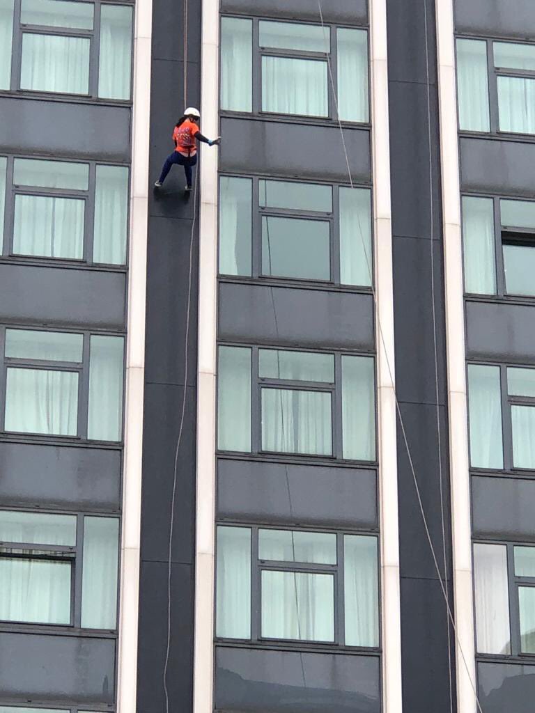Clairelohanlon's tweet photo. A wobbly start for my @MDUK_News #abseil down @europahotel but was determined come rain, hail, or snow which worked out well since we got rain, hail & snow. Thank you to the #LeapForLuke team & @JulieH_MDUK 🤣👍🙈🧗♂️❄️ #LeapForLuke #MakeEverydayCount
https://t.co/yLpR6p3HPn https://t.co/im7ogM65fw