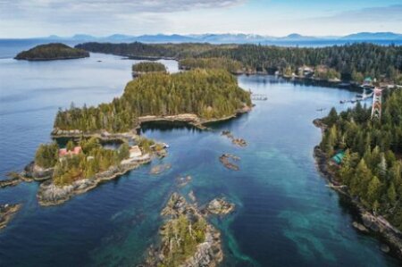 neilson_tara's tweet photo. #amwriting This is the small #alaskan village where we went to school. Dad took us by boat around the long peninsula stretching top left. When I was 16 I took over, steering thru good &amp; bad (to frightening) weather. Now we go there to get mail &amp; groceries. #offgrid #memoir https://t.co/uU8kFK8C8b