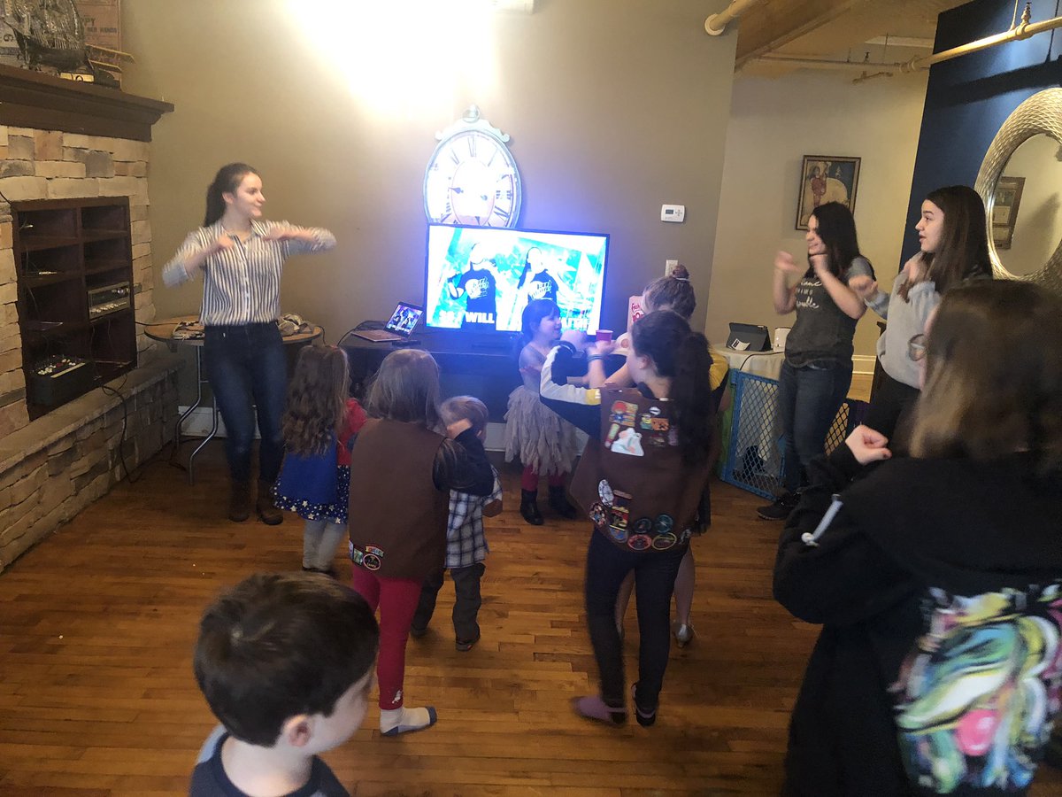 #GirlScoutWeek  #NYPENNGSWeek <a href="/GSNYPENN/">Girl Scouts of NYPENN Pathways</a>  #GirlScoutWeek #NYPENNGSWeek  
These girls are worshiping God this morning and learning the story of Jehoshaphat!!! Trusting God with all their fears!!! These are G.I.R.Ls Go-getters, Innovators, Risk-Takers, and Leaders!