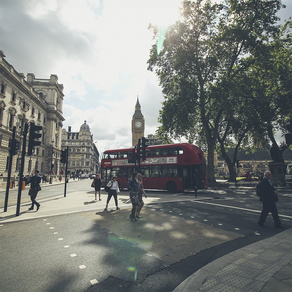 Trabber's tweet image. ¿Y si nos vamos a #Londres? 😎📍🇬🇧

Echa un vistazo a las mejores ofertas para viajar barato a la capital de #UK 😉✈️ #FelizFinde! trabber.es/vuelos-a-londr…