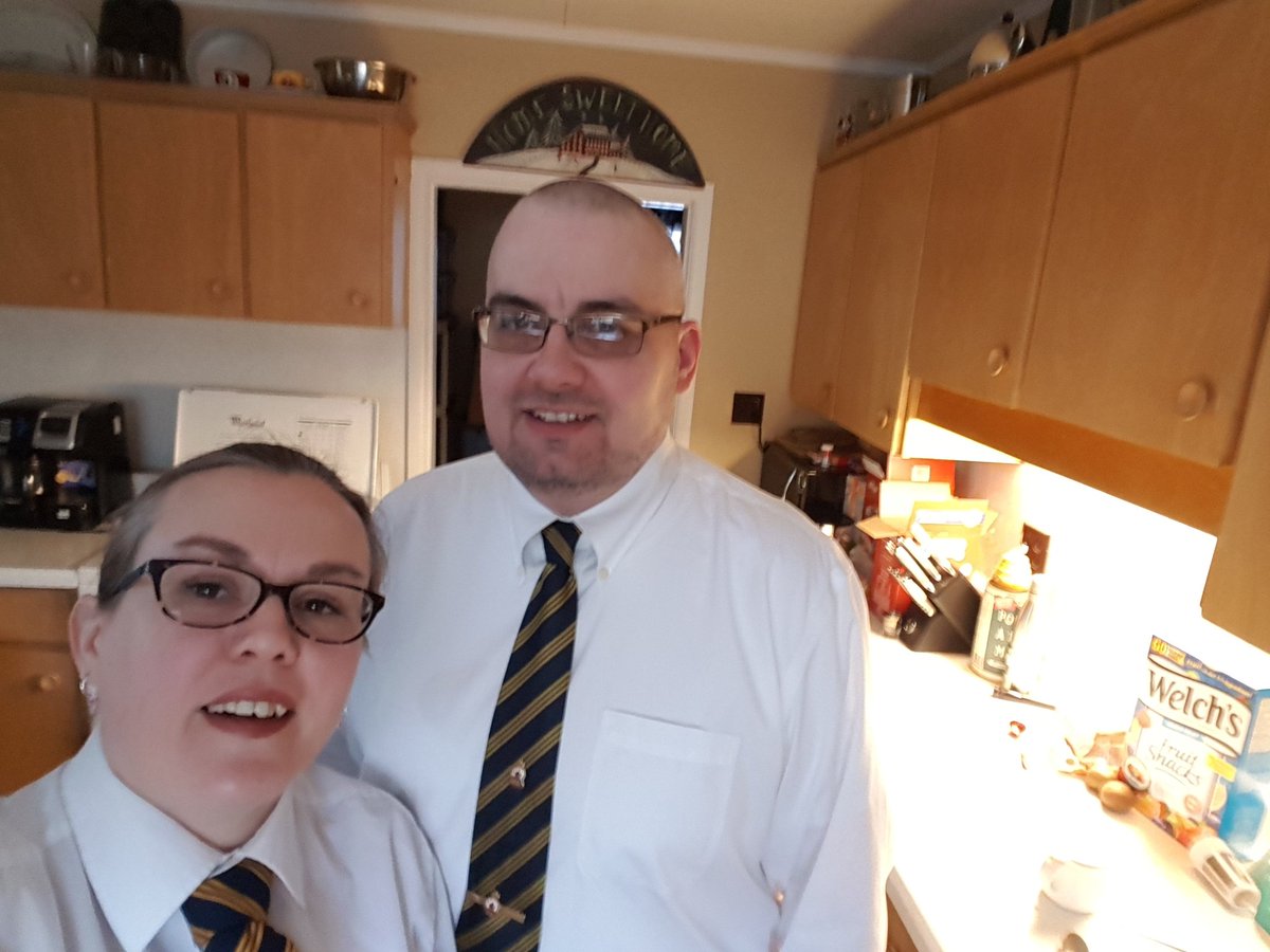 LeighaCorbett's tweet photo. Pre Zone Convention selfie...
#C1ZoneConvention #RCL #exeteron https://t.co/gwYXzra44Z