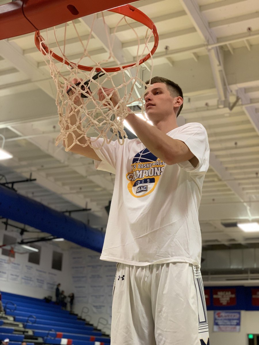 gsacsports's tweet photo. 📸: HISTORY WAS MADE LAST NIGHT...🏆🏆🏆 @TMUAthletics won it's third straight GSAC 🏀 tournament championship! Swipe to 👀 the Mustangs ✂️ down the net. https://t.co/JCEbPPLHp3