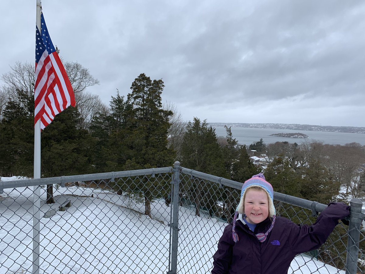chrislb104's tweet photo. Fort Barton this morning. Light ❄️, long views, a John Adams geocache, and lots of Summer. @AllTrails @AppMtnClub @MadeFromRI @GoGeocaching @RIHistory #fortbarton #geocachefind #sundaysummersnow https://t.co/sxgHiEIemE