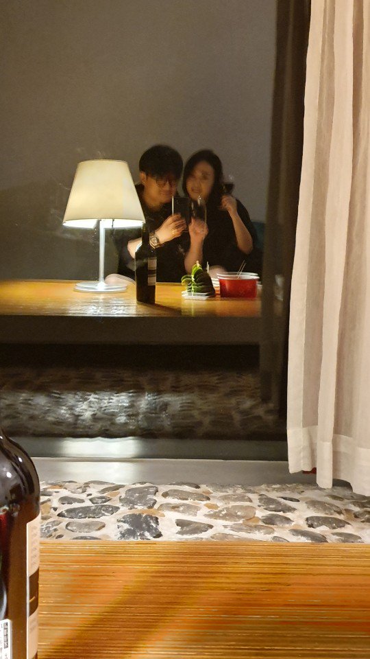 haya94_shio's tweet photo. 세상 가장 친한 친구가 남편이어서 좋다 오늘 결혼 기념 일 강릉 하슬라 뮤지엄 호텔. 창 열고 파도소리 듣는다 https://t.co/x50NrU2cpL