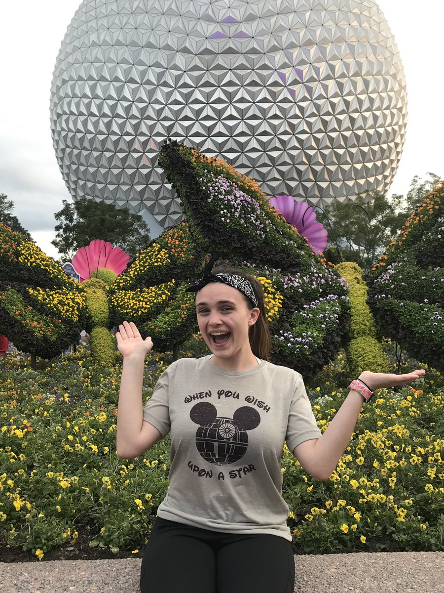 LoriRedning's tweet photo. Disney band trip 2019 cont.
#ehsdisney #junioryear https://t.co/74BRwPXo24