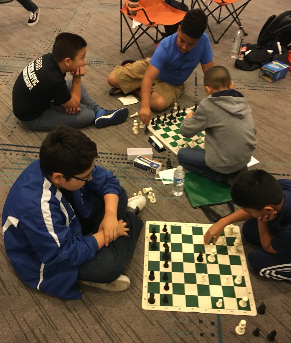 FieldsChess's tweet image. After each round of chess what do the boys want to do? Play more chess for practice of course! ❤️ their chess conversations. #dedication @FieldsFalcons @ChessFields @ErikaPena0823 #2019ChessChampionships #Houston