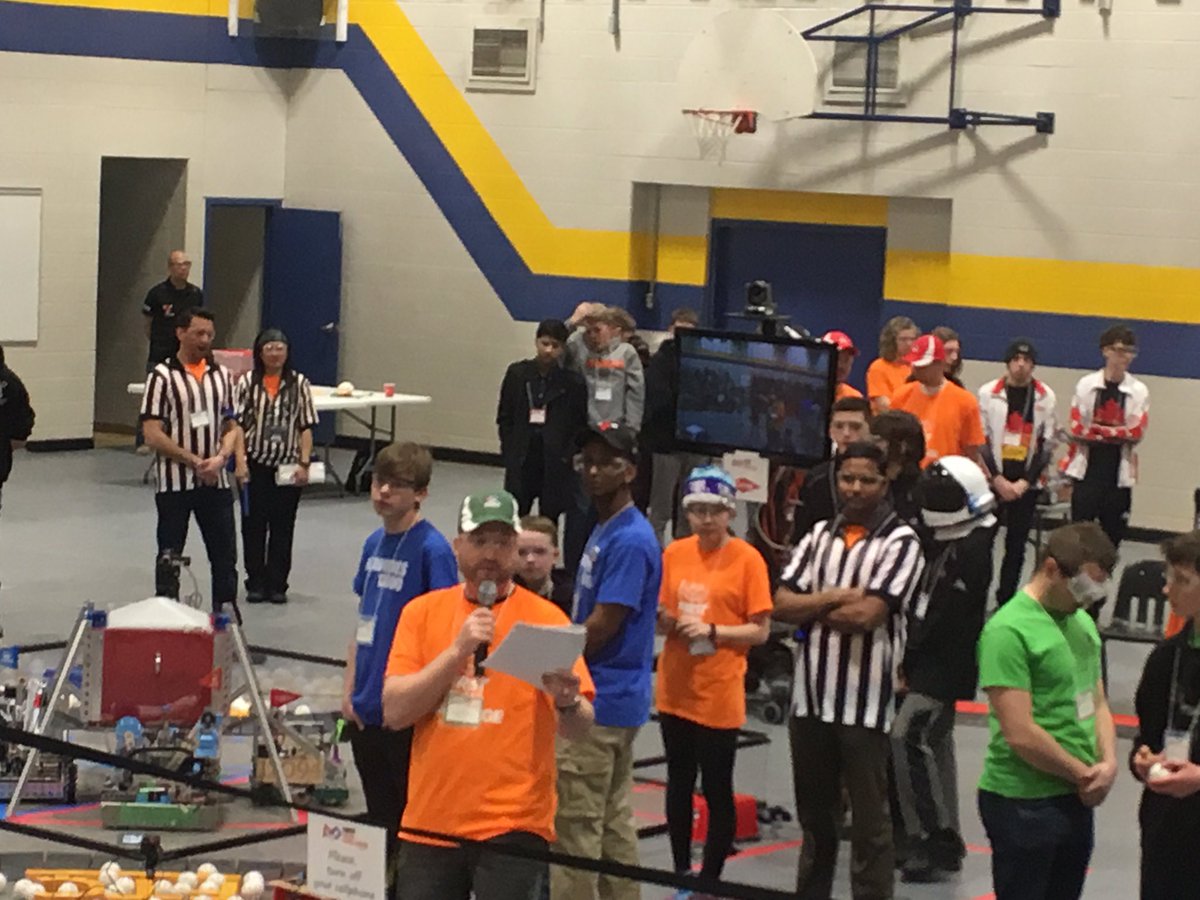 MtColumbiaIT's tweet image. Opening Ceremony #ftcalberta #13000DataWolves