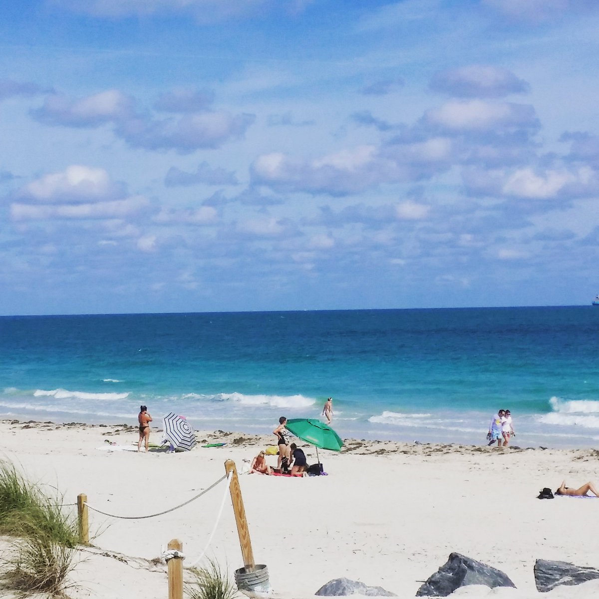EMiamiBeach's tweet photo. Beach and sunshine... #experiencemiamibeach #miamibeach #mbvca #sobe #southbeach #beachjunkie #tourist https://t.co/7P6x56EH8c https://t.co/XKmVqj1f2K