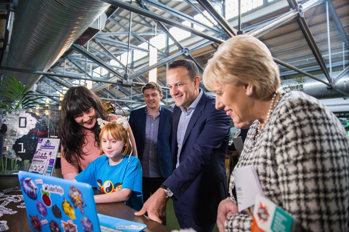 CoderDojo's tweet image. CoderDojo Ninja, Emily, showing Ireland&apos;s Prime Minister, An Taoiseach, @CampaignforLeo along with Ministers @HHumphreysFG &amp;amp; @PaschalD the tech project she developed at her local Dojo 👏

#CoderDojoGirls #RealRoleModels #FutureJobsIreland @dogpatchlabs