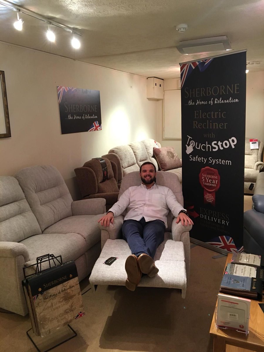 TheBedExpert's tweet photo. Sofa Expert Ellis relaxing in one of our incredibly comfortable Sherborne Electric recliner chairs. Now up to 20% off on our website, plus an extra 10% off with promo code MORE10. https://t.co/VXKep3Dnbp #recliningchair #comfychair #relax #sofaexpert

. https://t.co/M8svQG9S9m