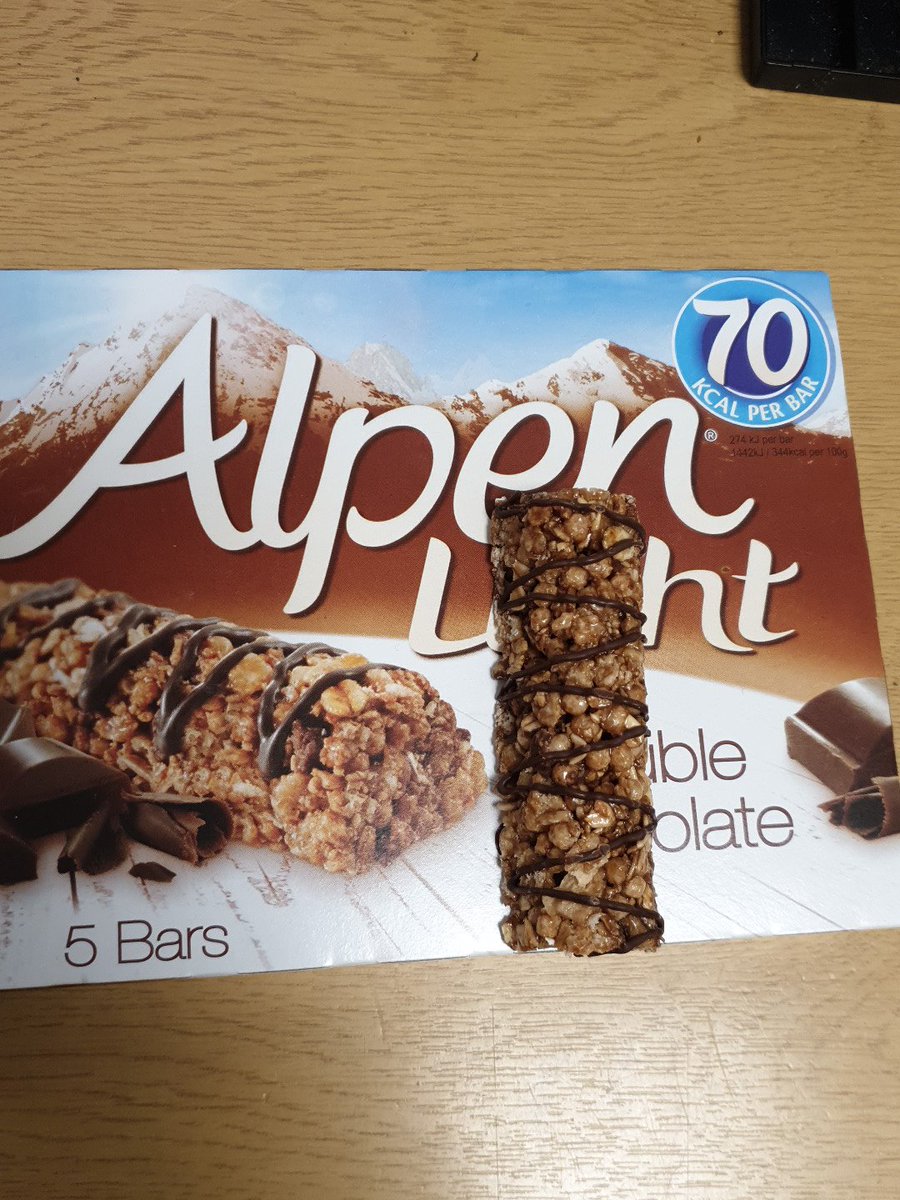 Spanker_J's tweet photo. 2/3the size of the box... scam... https://t.co/V4E9VGgKFU