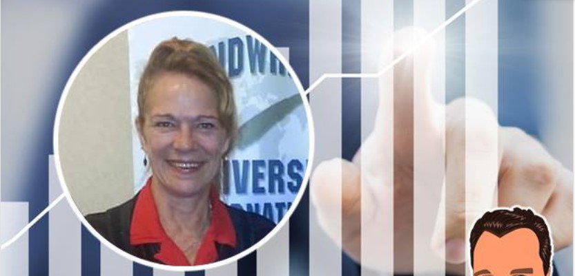 Do you know our next social-media super star?  Sunday's webinar reveals all about her! Register now : bit.ly/2sPUm8v jeffabc.com  #askSimard #startup #fun #socialmedia