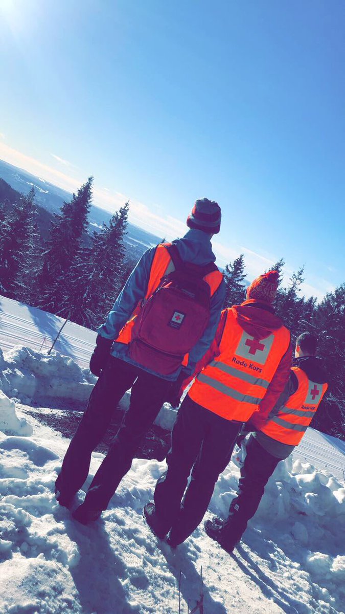 Det har vært rolig for våre mannskaper gjennom helgen og vi har samarbeidet nært med både Politi, Skifests egne vakter,  og publikum har oppført seg bra og tatt vare på seg selv og hverandre. ☀️🎿 #verdensbestehobby