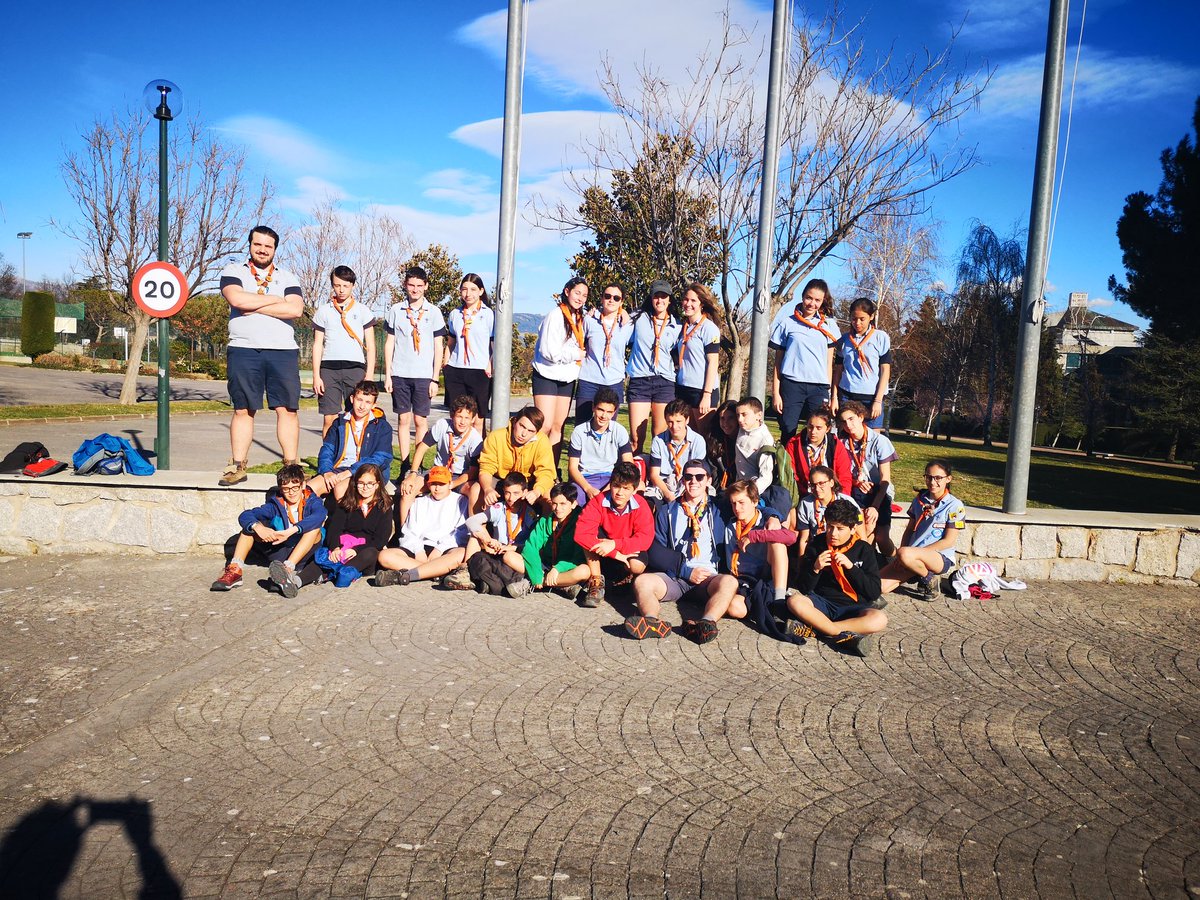 Salimos para Madrid!!! Sobre las 6 estaremos en la parroquia!!!