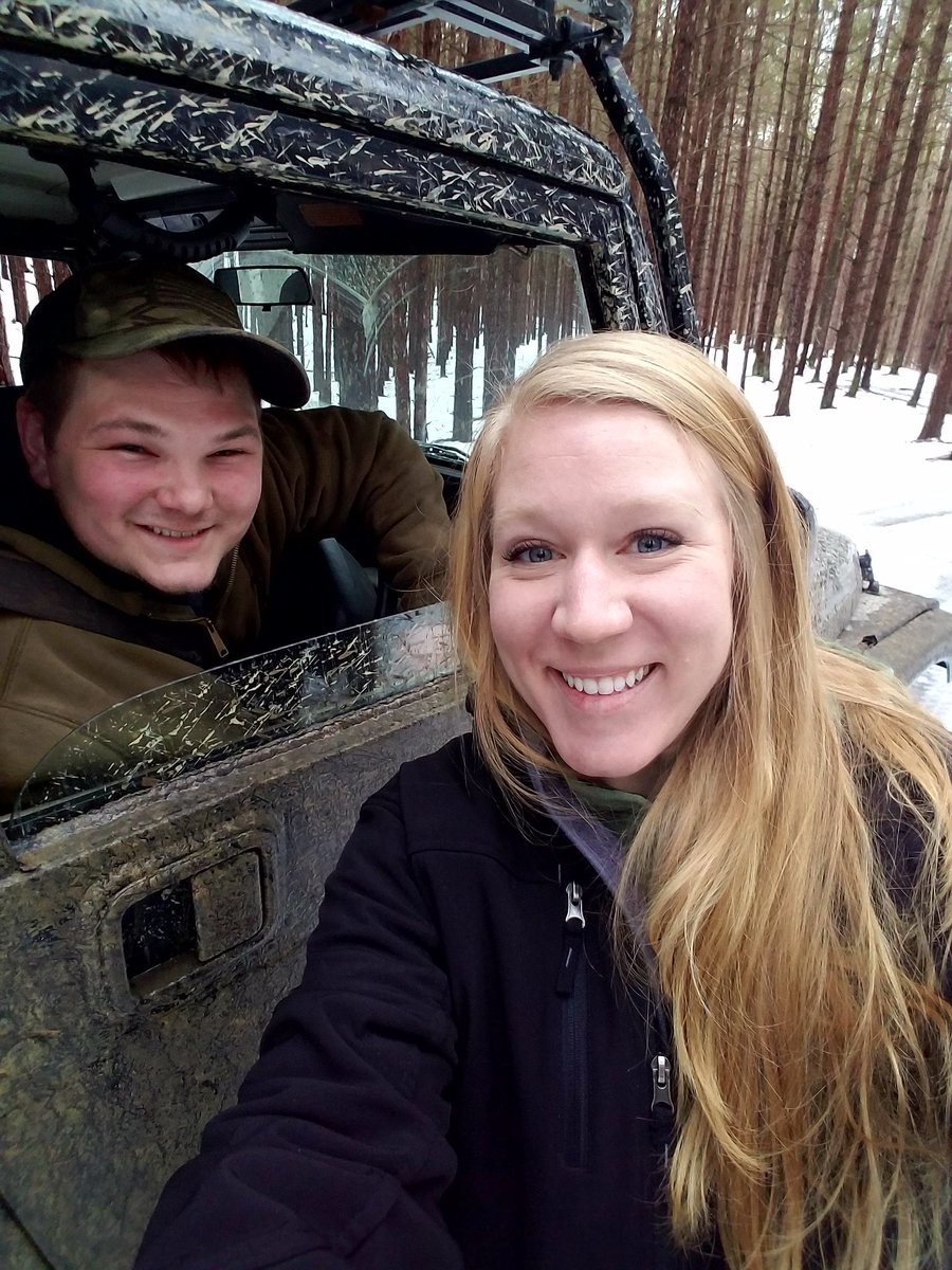 Jesse096230's tweet photo. A little snowy and chilly, but feels great to be back at it again! ❄❄ #oiio #JeepWrangler #AOAA https://t.co/wmiX9fwG9f