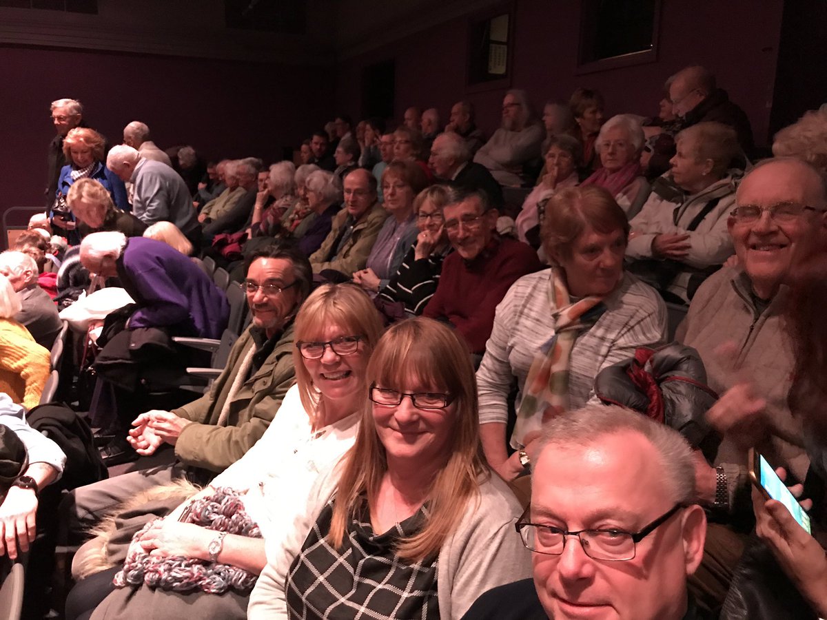 BarnoldswickBr1's tweet photo. Fantastic afternoon of music from @GrimethorpeBand. We loved listening to such exceptional musicians. #burnleymechanics #brass https://t.co/udOgFLS22i