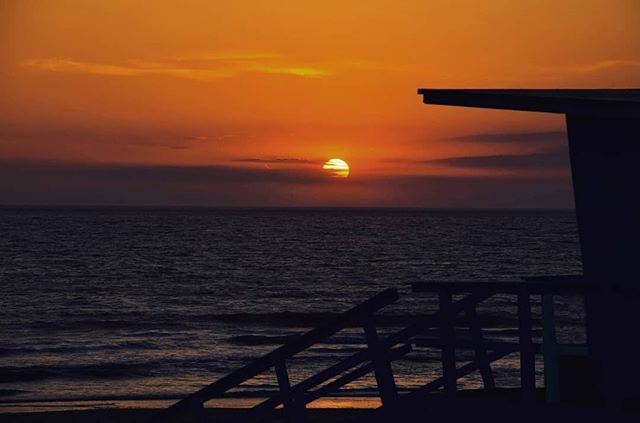 SortirdansMedoc's tweet photo. "Sunset Montalifornia"
Quand la #TeamMedoc capture un #moment qui vous #dépayse plus qu'à l'habitude - 📷 : @lydiebarts
// #Winter #Hiver #Instant #BayWatch #Ocean #See #Beach #Sun #Sunset #Skyporn #Sunrise_sunsets_aroundworld #Night #Landscape #Lands… https://t.co/Ax8IrTWJAd https://t.co/CKb6waGX8y