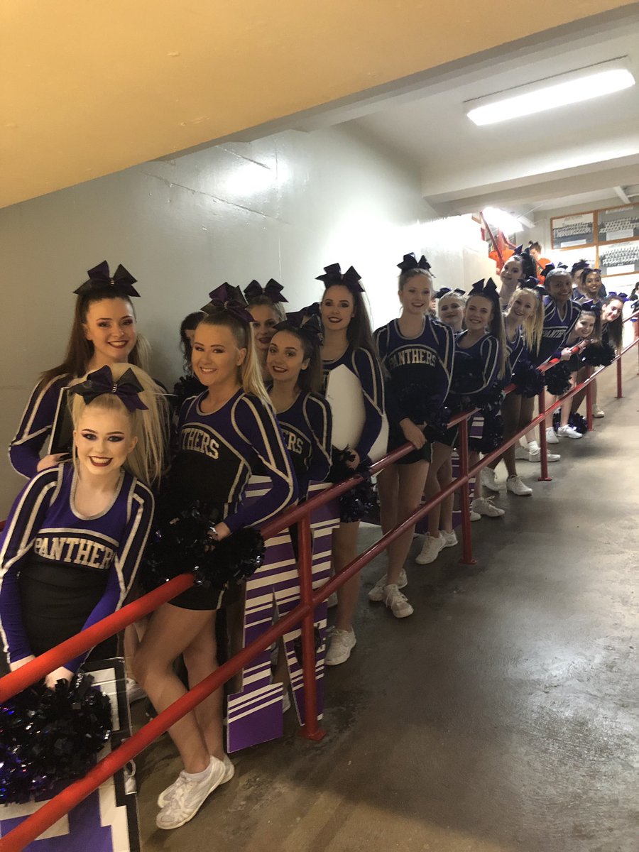 PHSN_Cheer's tweet photo. In the tunnel. We’re ready!!!! LETS GO NORTH!!!! https://t.co/wih0HEJBgd
