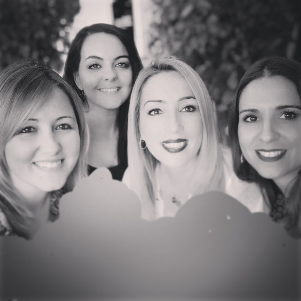 GarroteJesica's tweet photo. ¡¡Con ustedes al fin del mundo!!
#Amigas #Siempre #Unavezalmes #Unicasennuestraespecie  #Ossuperquiero #Estrellas #OCUS #SLEN #JESA https://t.co/kIUlTn4Gp2