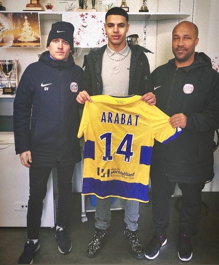 lnstantFoot's tweet photo. Noor Arabat, qui a récemment signé au centre de formation du FC Sochaux et connu sur Instagram pour un freestyle « OCTOGONE » relayé par Booba, va poser Ninho en featuring.

Le jeune footballeur est également engagé dans un label de production (Sony) ! https://t.co/pFUAtYY0i7