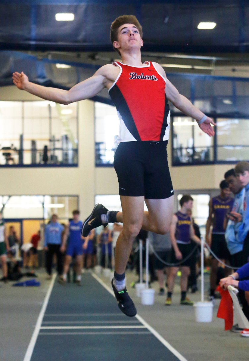 THsportsfeed's tweet photo. TH Athlete of the Week finalists:
Damon Jaeger, Western Dubuque track &amp; field
Daquon Lewis, Senior basketball
Dylan Rieken, Southwestern basketball
To vote, visit https://t.co/HJLpJToxzR between midnight tonight and 5 p.m. Tuesday https://t.co/6hhiZQQKtA