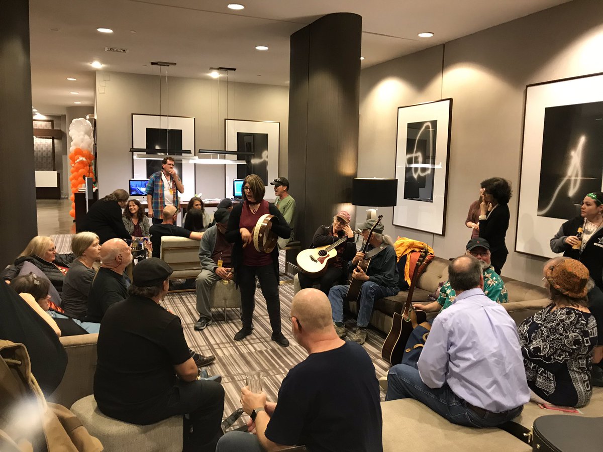 TheWeeHeavies's tweet photo. Late night at the hotel 🔥 #NTIF2019  #SlainteYall https://t.co/hUgRq4XsGx