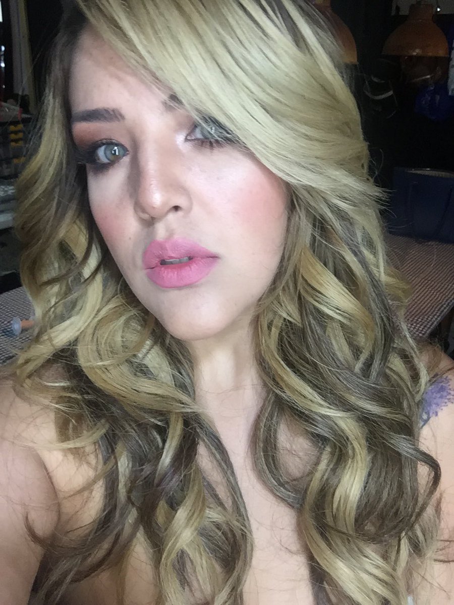 ultravioleta9's tweet photo. Mis intermitencias por aquí terminaron! He vuelto https://t.co/qnjhcFnHQ3