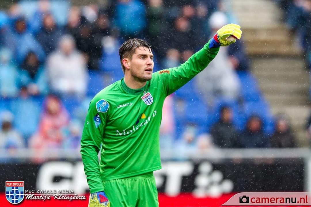 forza_arjan's tweet photo. Ook vandaag weer bewezen dat hij onze 1ste keeper is! #mickeyvdhart #peczwolle #pecaz https://t.co/gTE9WgB9AO
