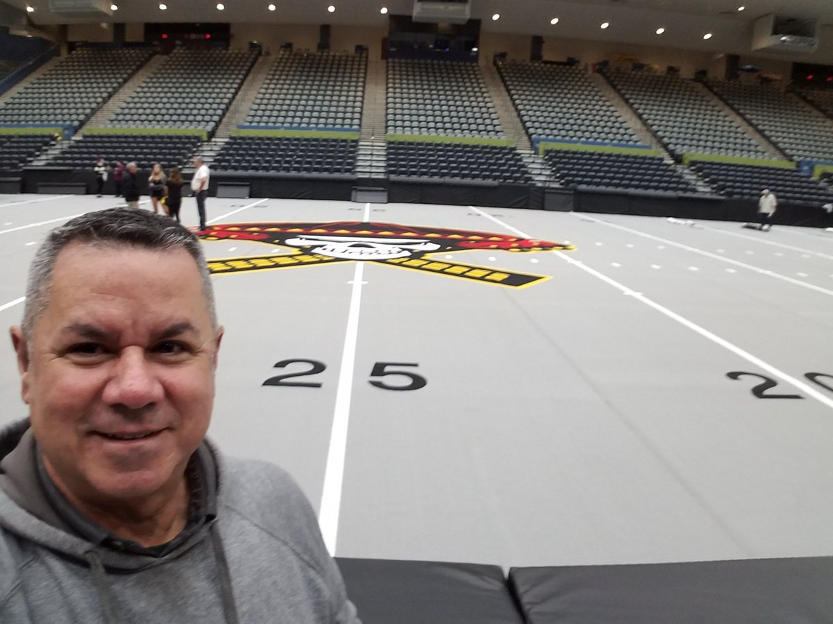 scubaluga's tweet photo. Third event in four days, additional professional sport for my #freelance resume (MLB, NFL, NHL, NBA, MLS) and now the Indoor Football League at 3 PM today on the CW and YouTube. #IKeepScore #IDoGraphicsToo #TryAndKeepUp https://t.co/BRGO3x3KtG