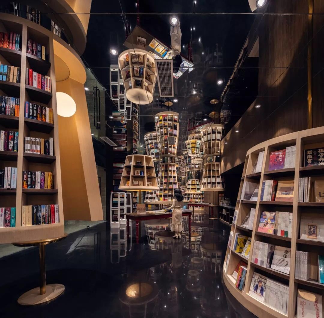 The “most beautiful bookstore” in Chongqing. 重庆钟书阁