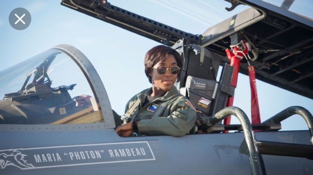 JacksonBrittsny's tweet photo. This is important! Look closely.๐
#captainmarvel #higherfutherfaster https://t.co/JlQLbI5cev