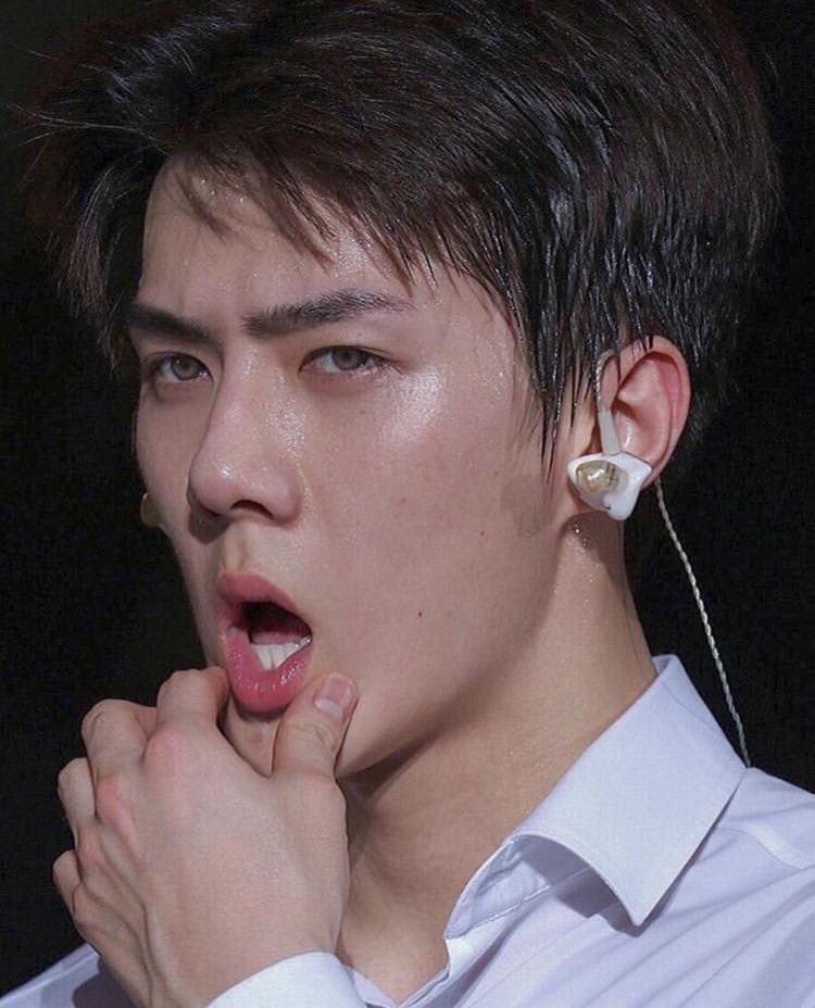 mdzlhcy ' my youth is EXO tweet media