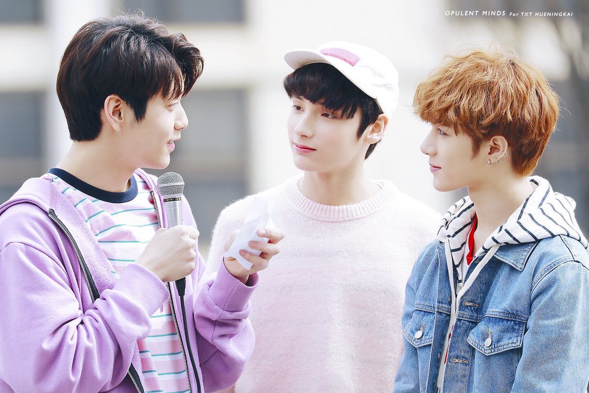 hueningpic's tweet photo. 190309 mini fm | cr. owners
#HUENINGKAI #BEOMGYU #SOOBIN #TXT #TOMORROW_X_TOGETHER #휴닝카이 #범규 #소빈 https://t.co/BnEGFzZnBl