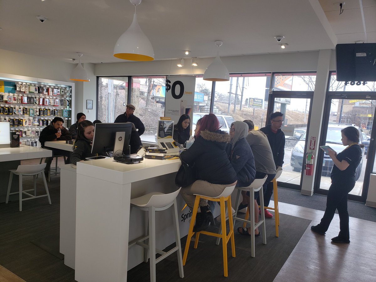 MarkWaschbusch's tweet photo. Hall Plaza is cooking up some REALLLLL nice things @LangerSprint @jimmills22 ! https://t.co/jUCVIkSXrw