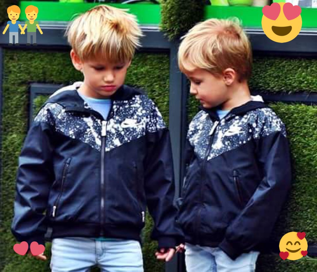 dm_mauron's tweet photo. Leo and Lenny last year 🥰👬 #Federer #Federertwins https://t.co/w0Lg3R0D8l