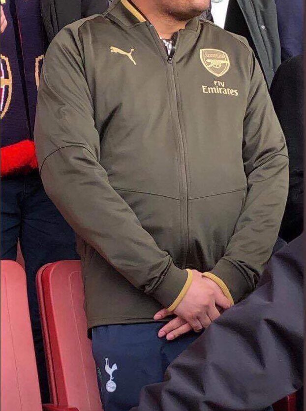 ODDSbible's tweet photo. Shocking scenes at the Emirates 🤮 https://t.co/PSFIhNYuWJ